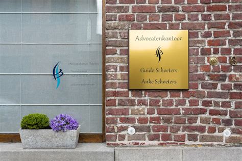 adverlaw|Advocaten experts en bemiddelaars van advocatenbureau